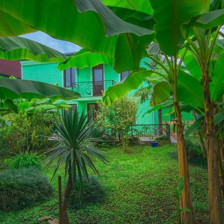 Sister'S Warm Guest House Batumi Luaran gambar