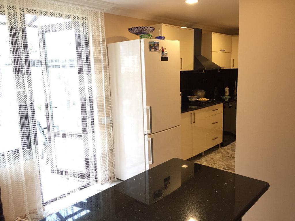 Sister'S Warm Guest House Batumi Luaran gambar