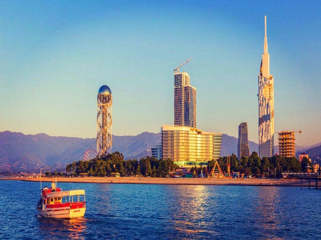 Sister'S Warm Guest House Batumi Luaran gambar