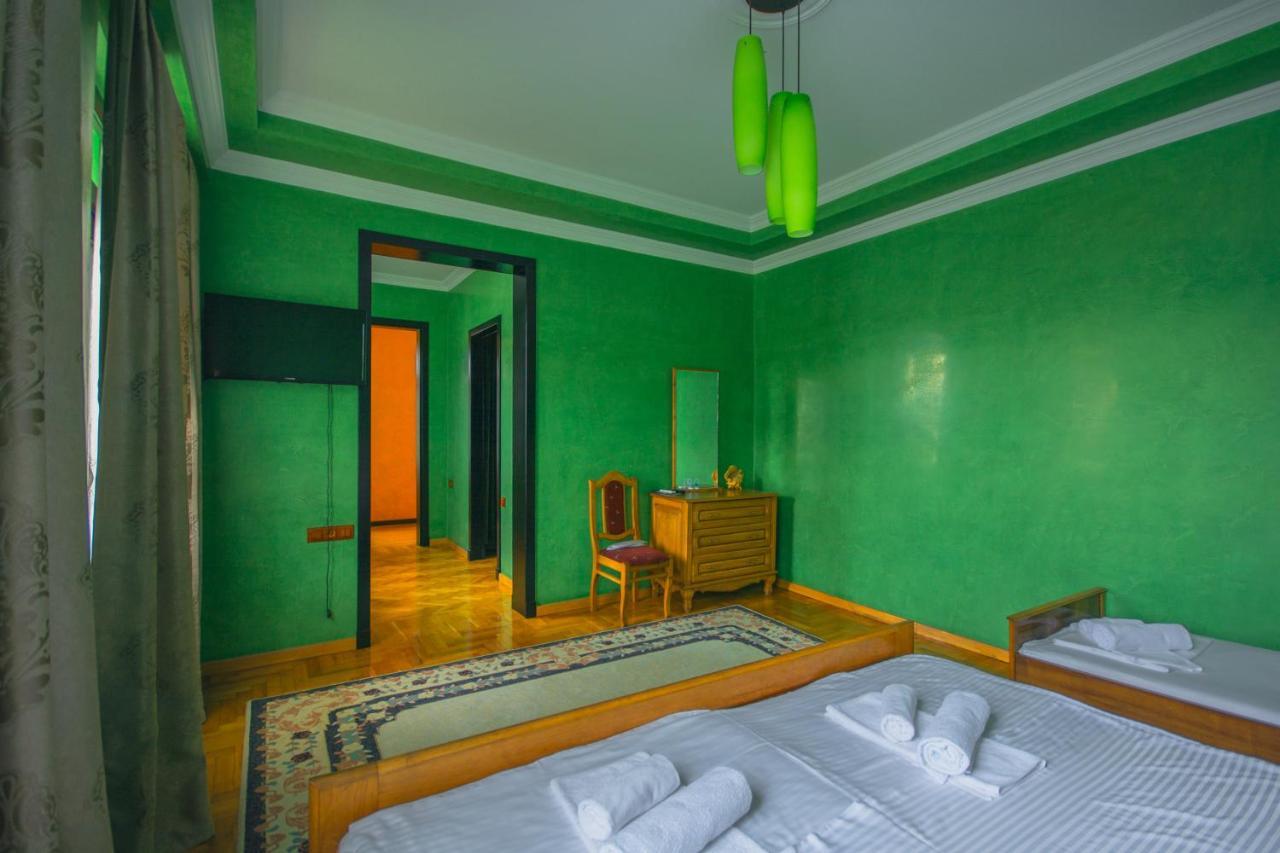 Sister'S Warm Guest House Batumi Luaran gambar